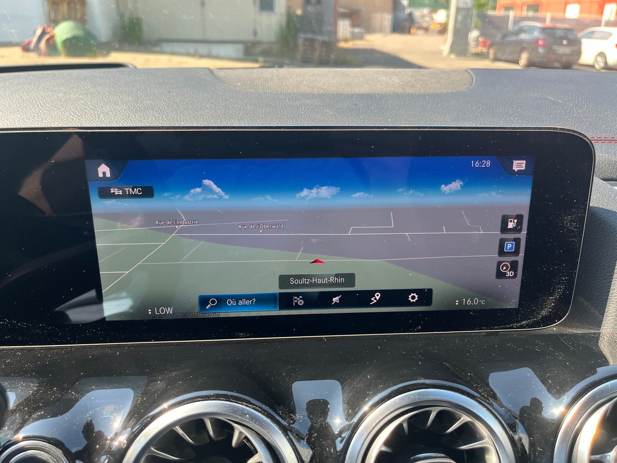 Mercedes-Benz EQA 250 AMG 190ch, SUIVI MERCEDES,SIEGES CHAUFFANT, TOIT OUVRANT, CHARGEUR A INDUCTION