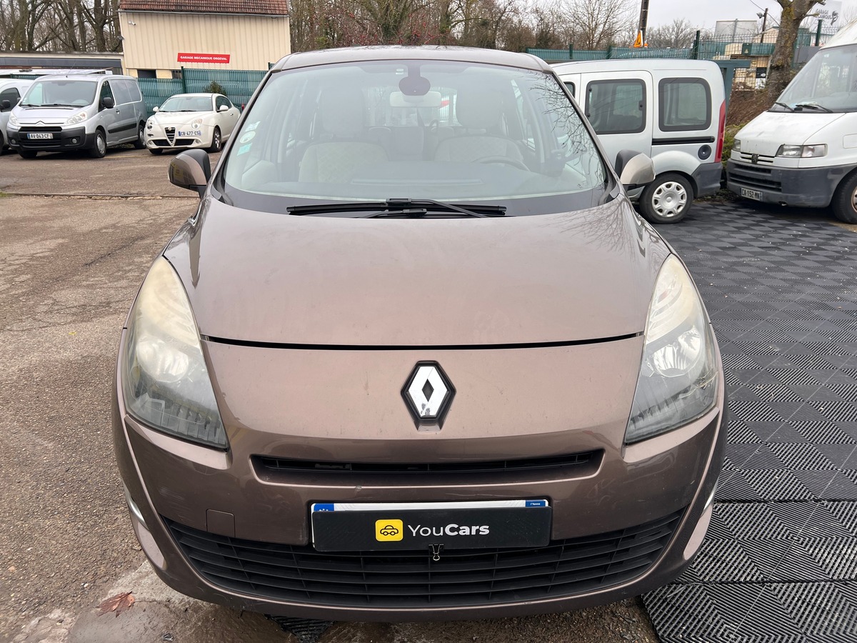 RENAULT Grand Scenic Grand Scénic III 1.9 dCi 131 cv - 7 PLACES - ENTRETIEN A JOUR - DISTRIBUTION OK