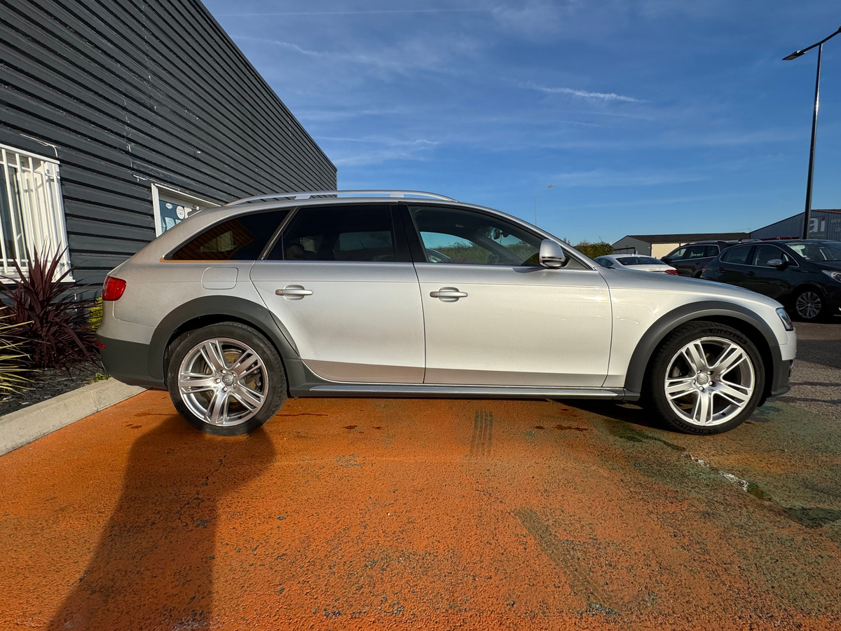 Audi A4 Allroad Quattro 3.0 TDi S-Tronic7 245 CH AMBIENTE Boîte automatique