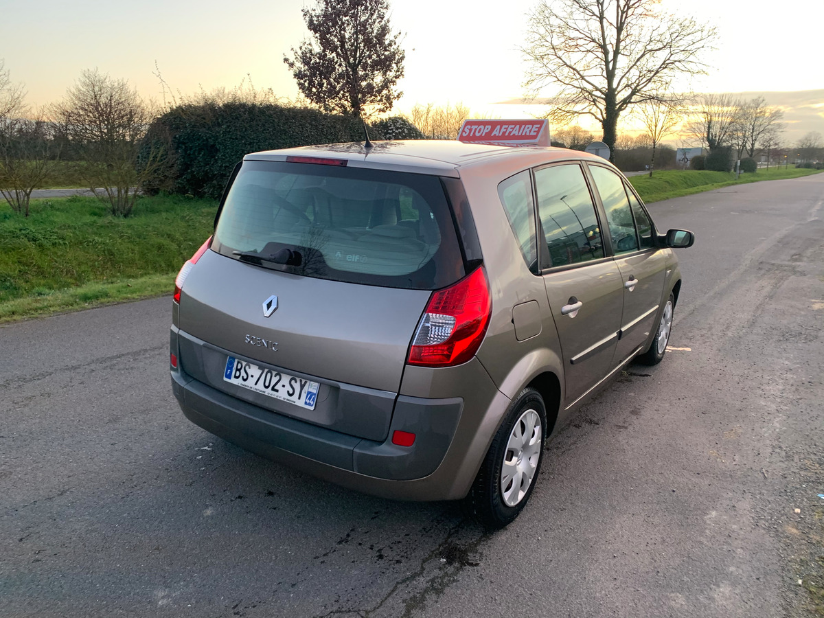 RENAULT Megane scenic 1.5 dci 105CV 175641KM