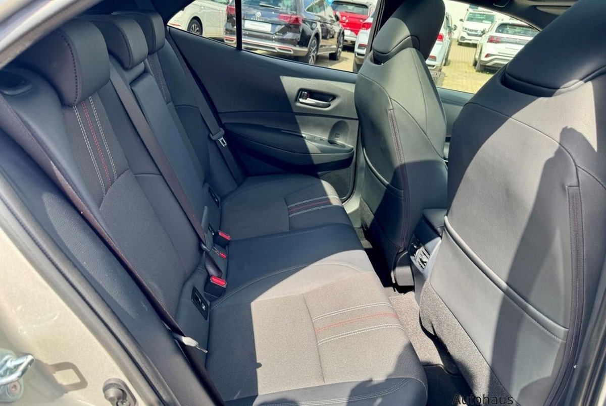 Toyota Corolla 2.0 1584ch Hybrid GR Sport AHK Navi JBL