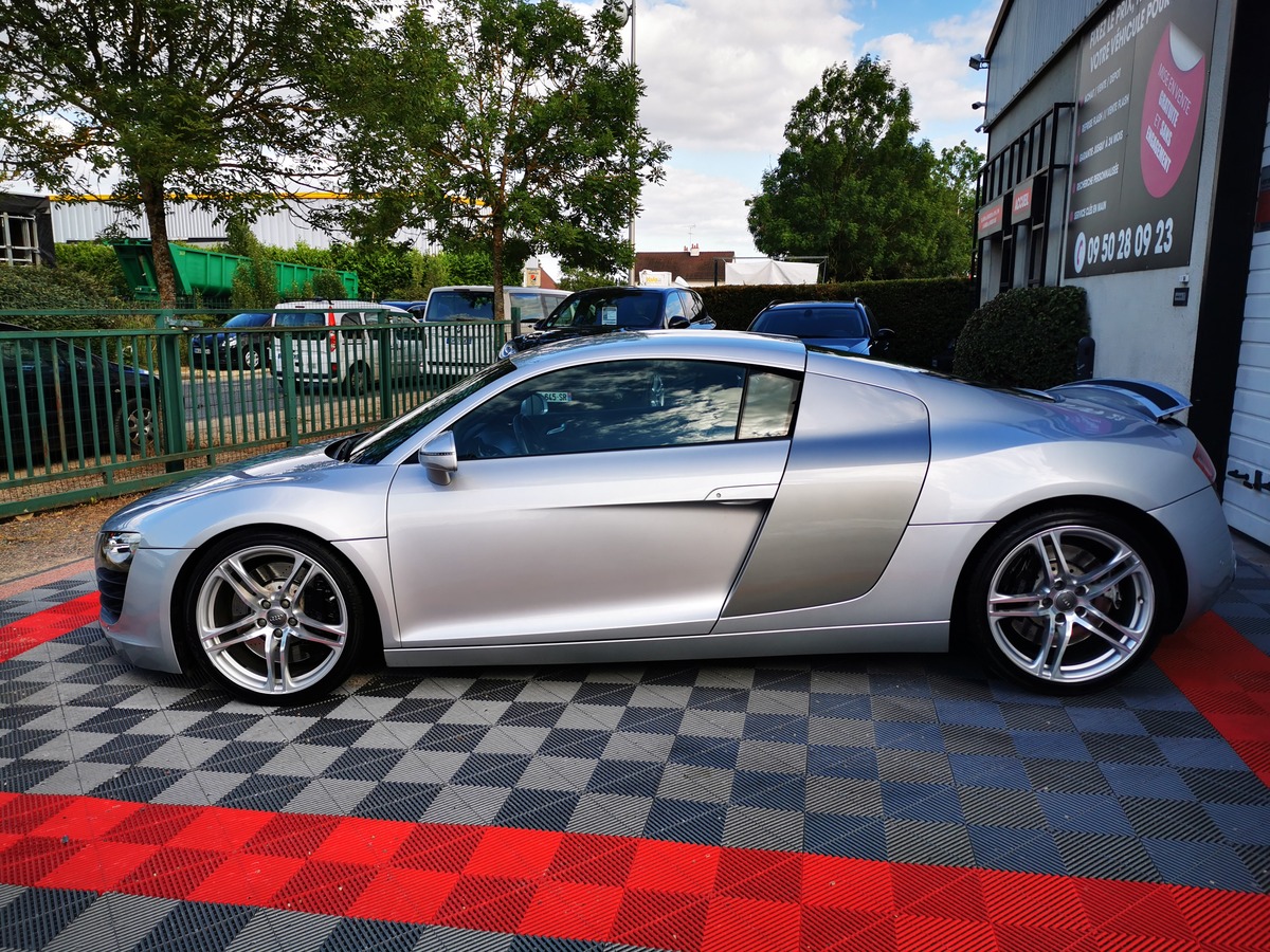 Audi R8 4.2 V8 420 R-TRONIC BANG OLUFSEN E