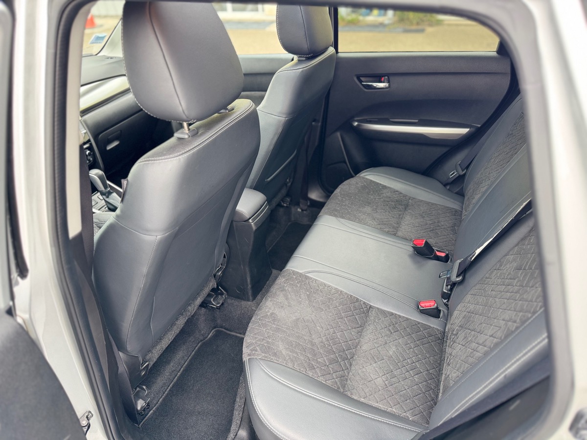Suzuki Vitara S 1.4 Boosterjet 4X2 140 cv Boîte auto - TOIT OUVRANT - SIEGES CHAUFFANTS - ATTELAGE