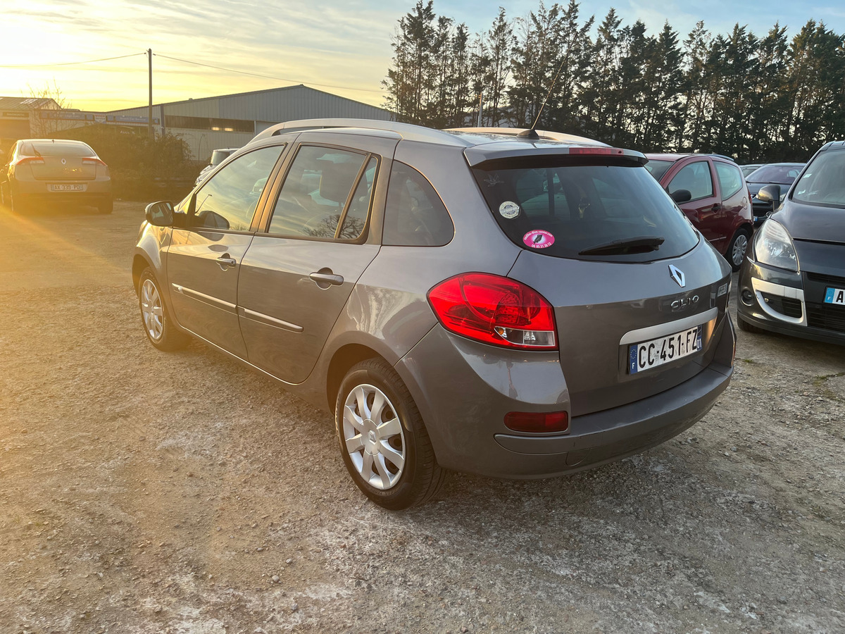 RENAULT Clio 1.5 dci 217665km