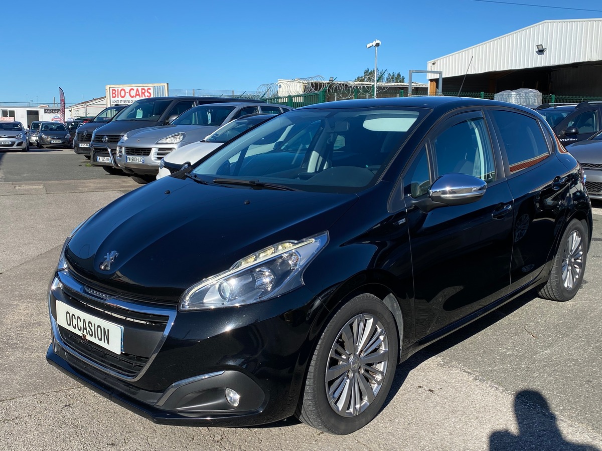 Peugeot 208 1.6 HDI 75 CV  STYLE GPS BLUETOOTH GARANTIE 1 AN T