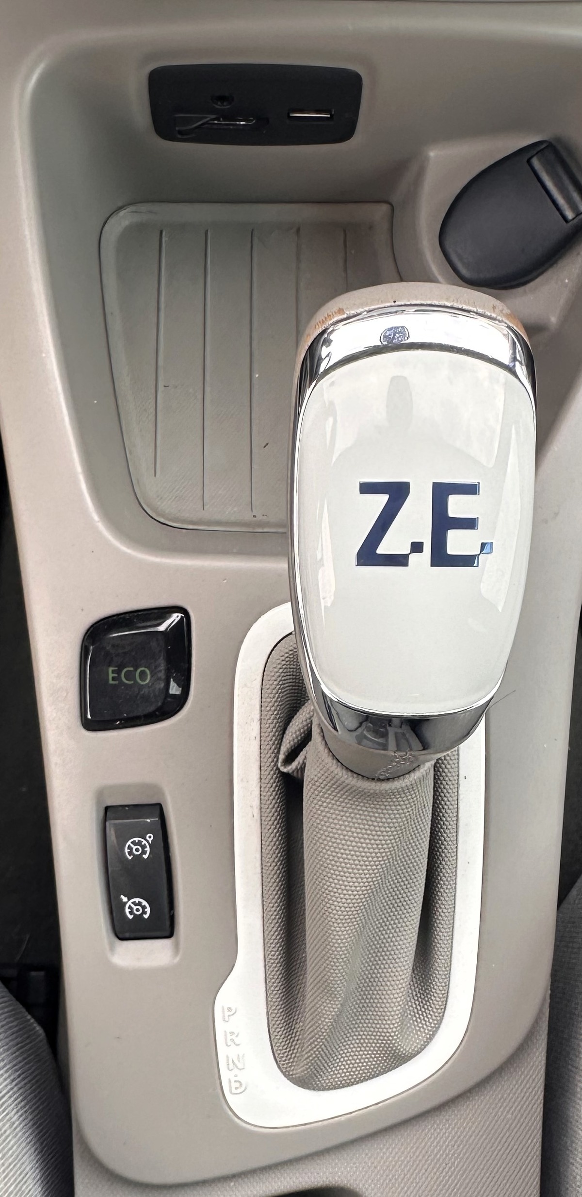 RENAULT Zoe R90 ZEN 22KWH TYPE 2 (BATTERIE EN LOCATION)