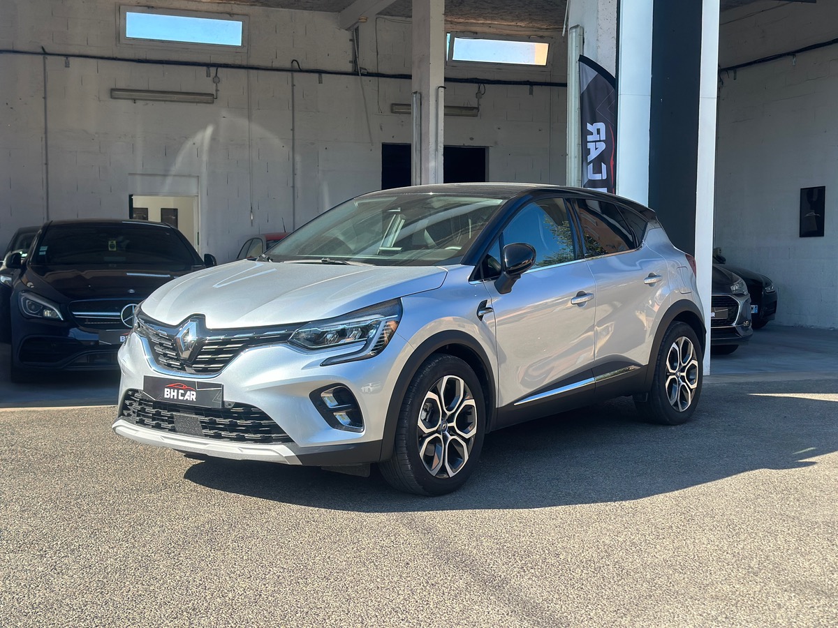 Image: RENAULT Captur II E-TECH 1.6 GPF 158 Hybrid S&S 90 cv Boîte auto