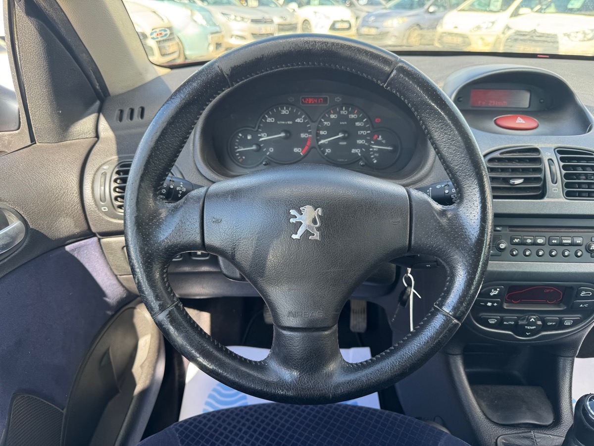 Peugeot 206 2.0 HDI XT 90 CV RÉVISÉ & GARANTIE