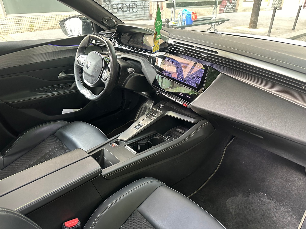 Peugeot 308 GT Pack EAT8 130ch Toit Ouvrrant