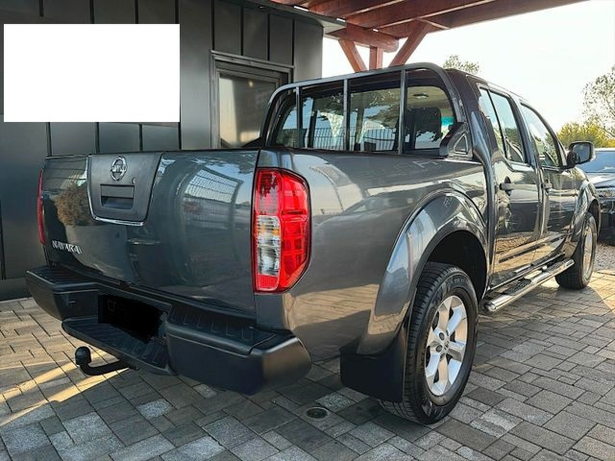 Nissan Navara Pickup Double Cab XE