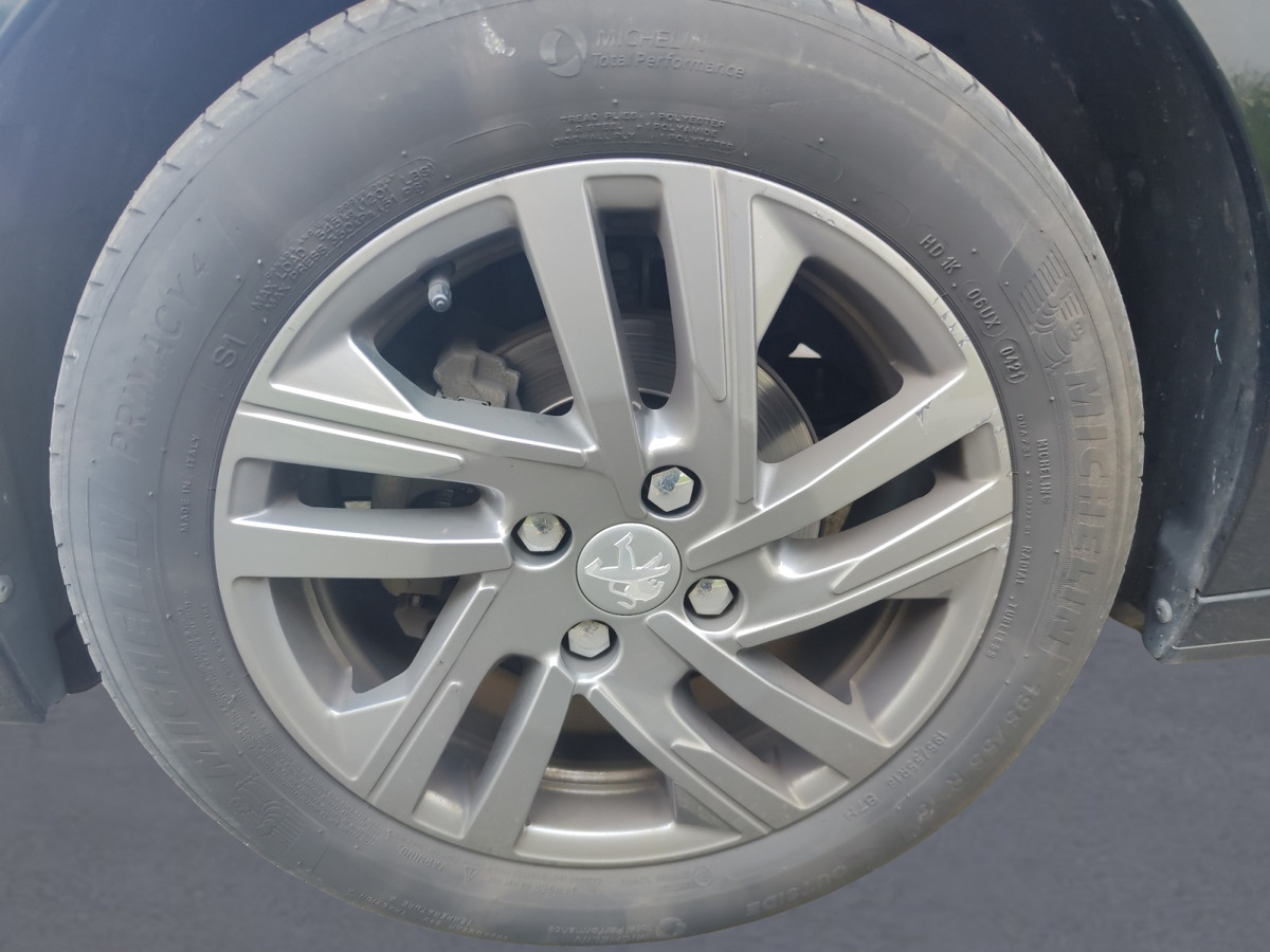 Peugeot 208 ACTIVE BISNESS