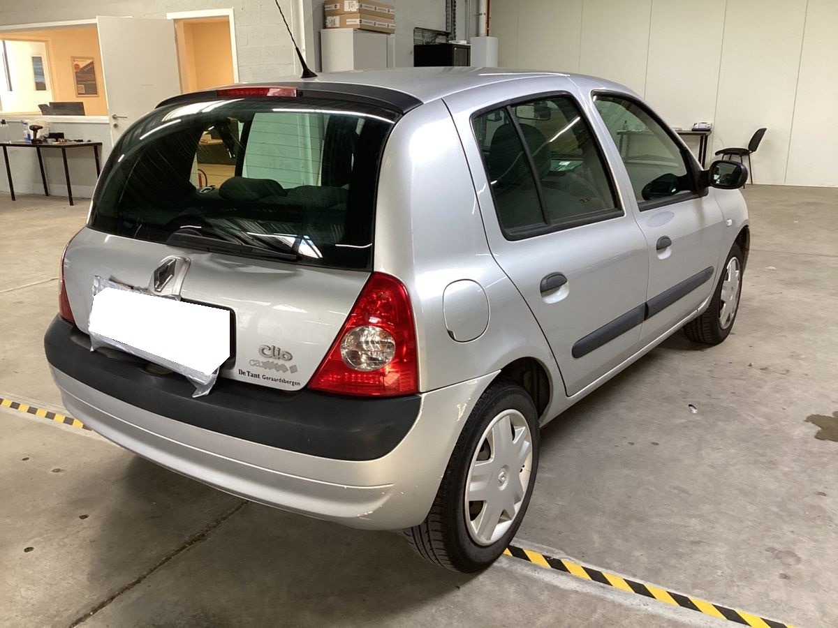 RENAULT Clio II 1.2i 60