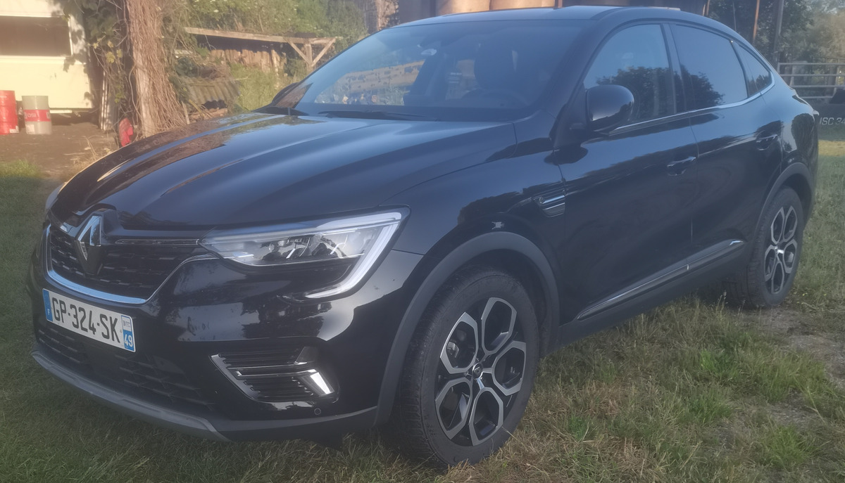 RENAULT Arkana E-TECH 145CV