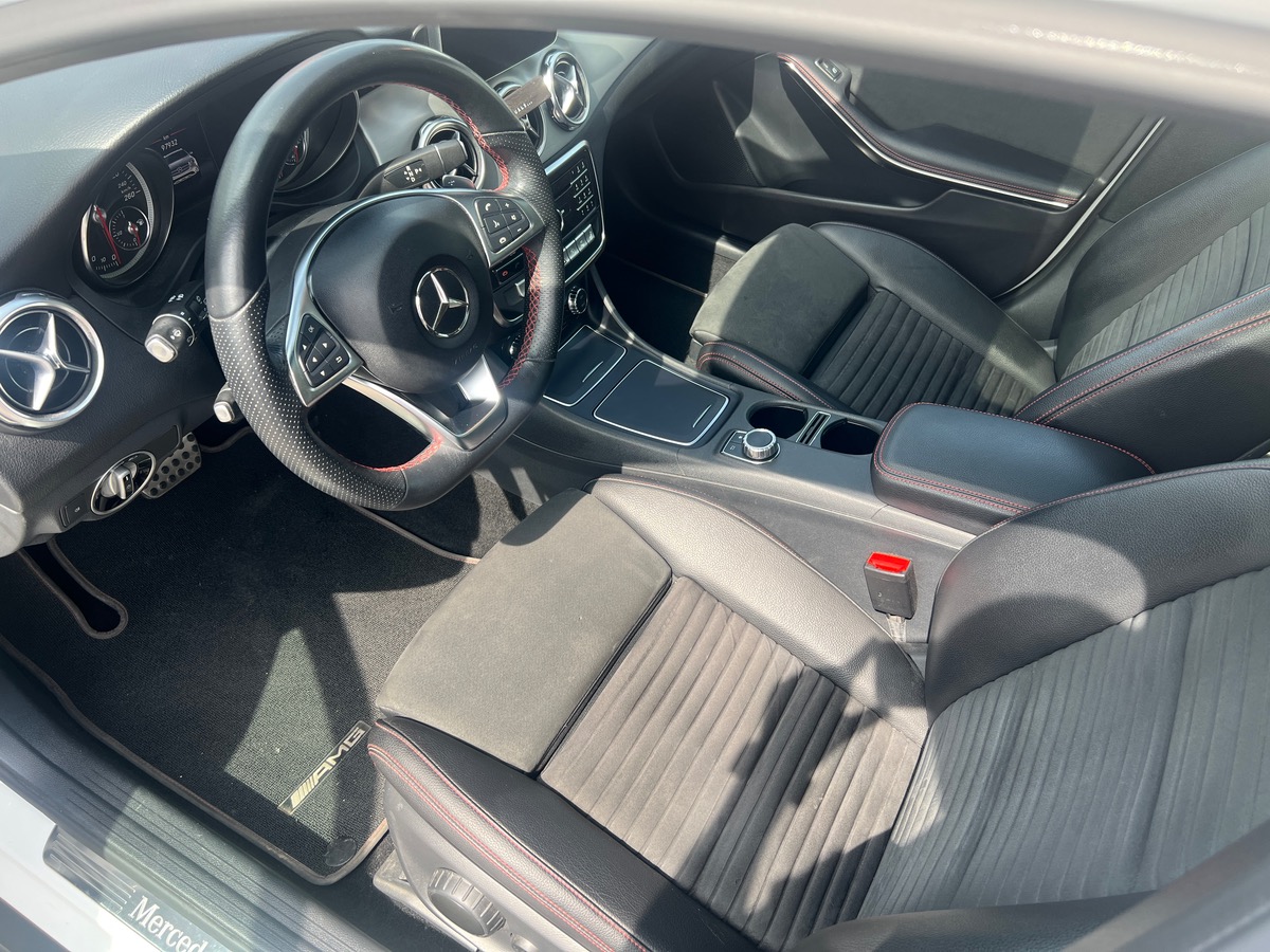 Mercedes-Benz GLA 200 FASCINATION AMG LINE, SUIVI COMPLET MERCEDES, TOIT OUVRANT