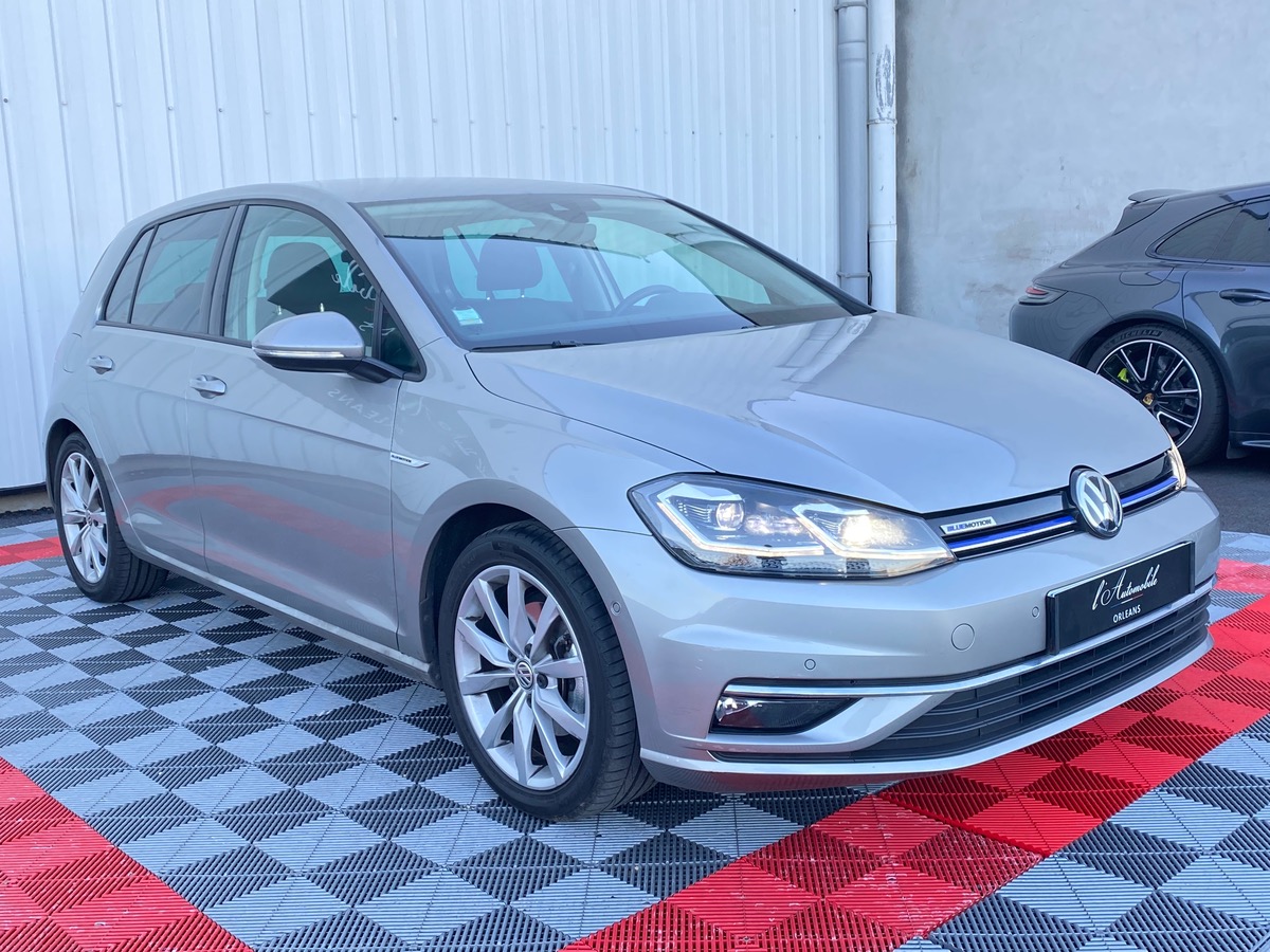 Volkswagen Golf VII 1.5 130 CARAT CAM/CARPLAY  a