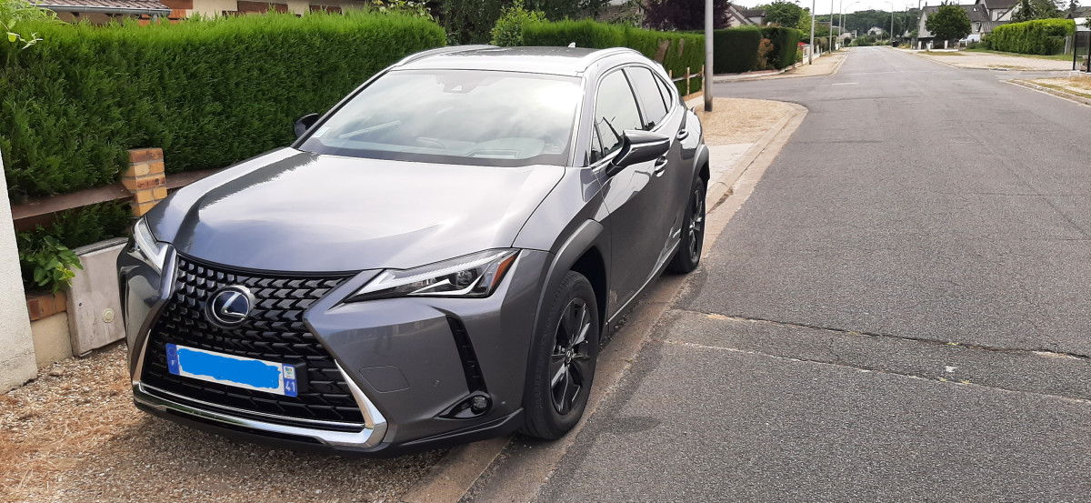 Lexus UX250H Luxe Plus Ux 250h 2WD Luxe Plus MY21
