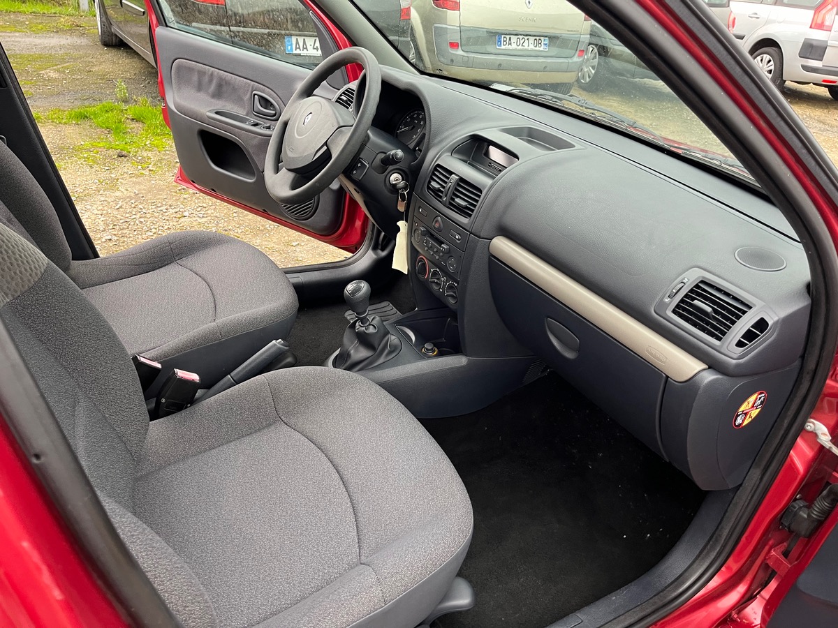 RENAULT Clio 1.5 dci