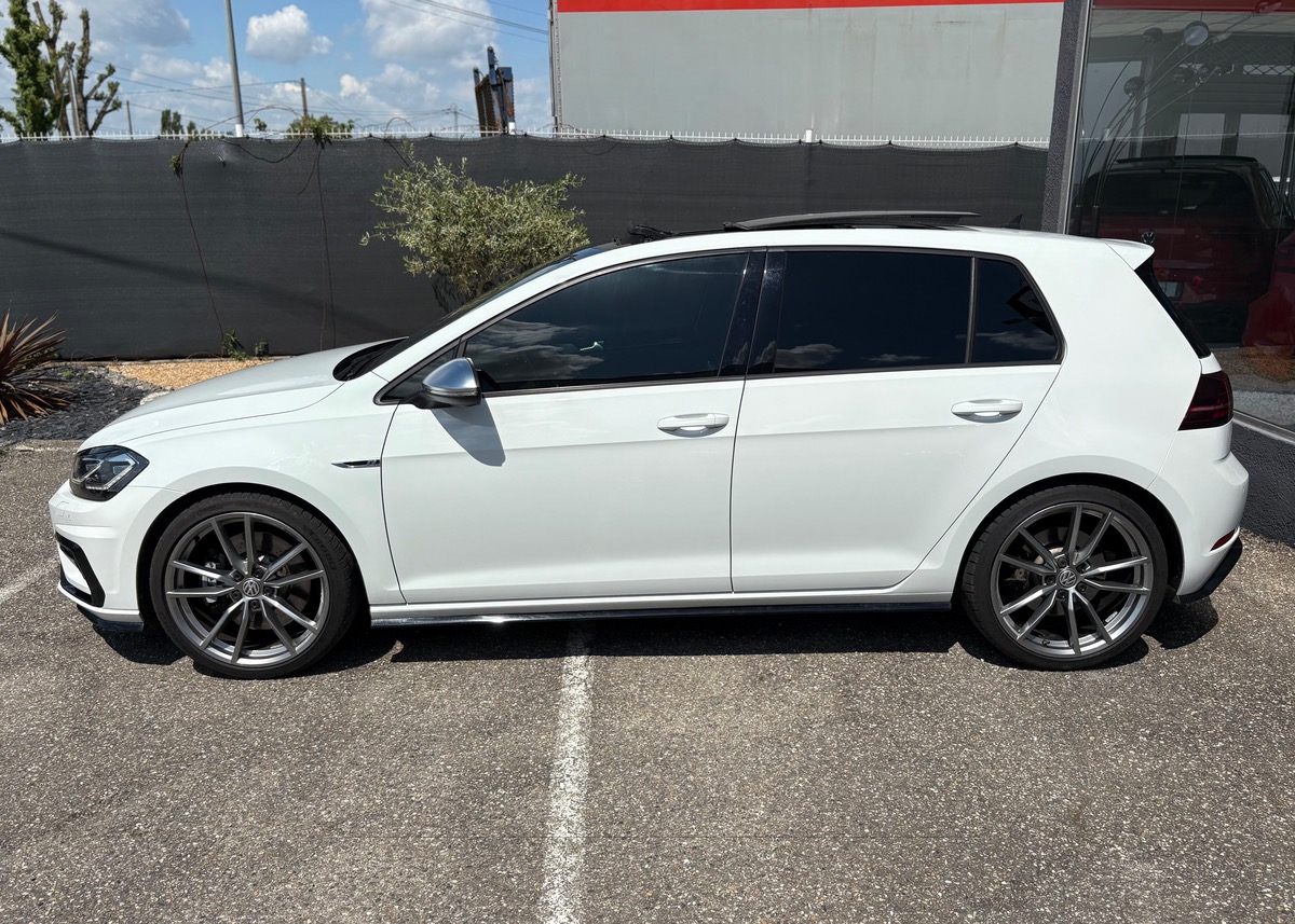 Volkswagen Golf VII (2) 2.0 TSI 300 R 4MOTION DSG7 5P