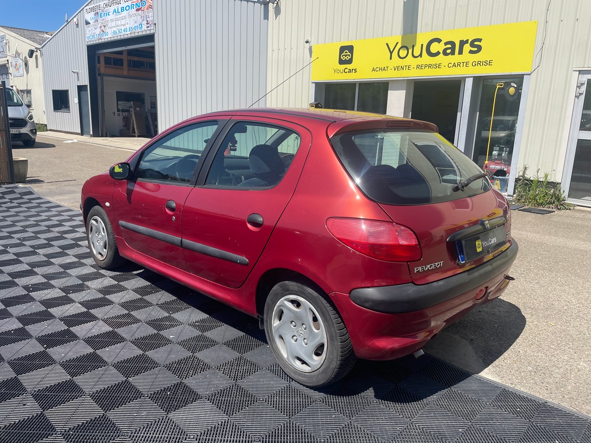 Peugeot 206 1.4 BOITE AUTOMATIQUE - CLIMATISATION - POSTE BLUETOOTH