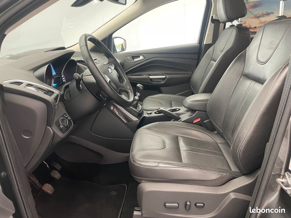Ford Kuga 2.0 Tdci 140 Titanium 4x2 Premiere Main