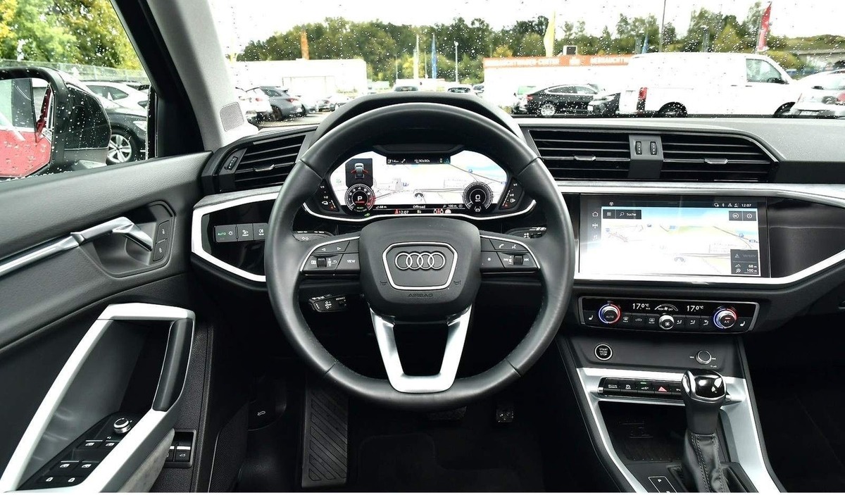 Audi Q3 Sportback II 45 TFSI e 245ch S line S tronic 6/Toit ouvrant/Bang&Olufsen/Clé confort