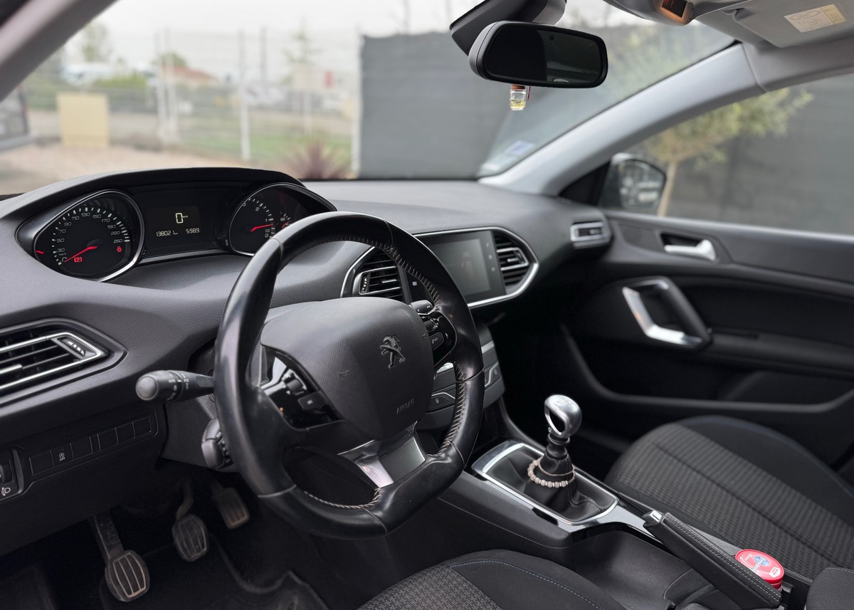 Peugeot 308 II (2) 1.5 BLUEHDI 100 S&S STYLE