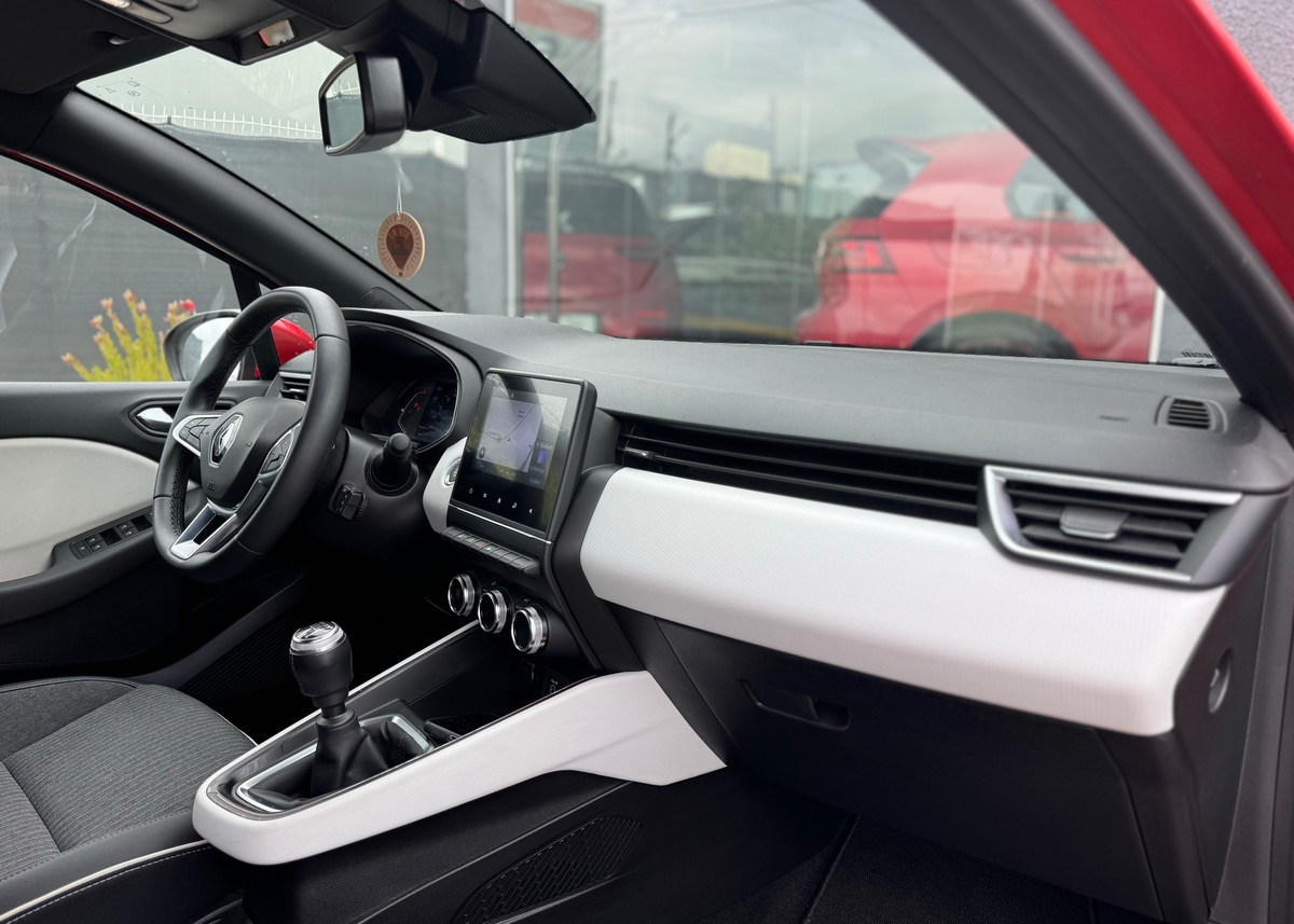 RENAULT Clio V 1.3 TCE 140 INTENS TCE 21