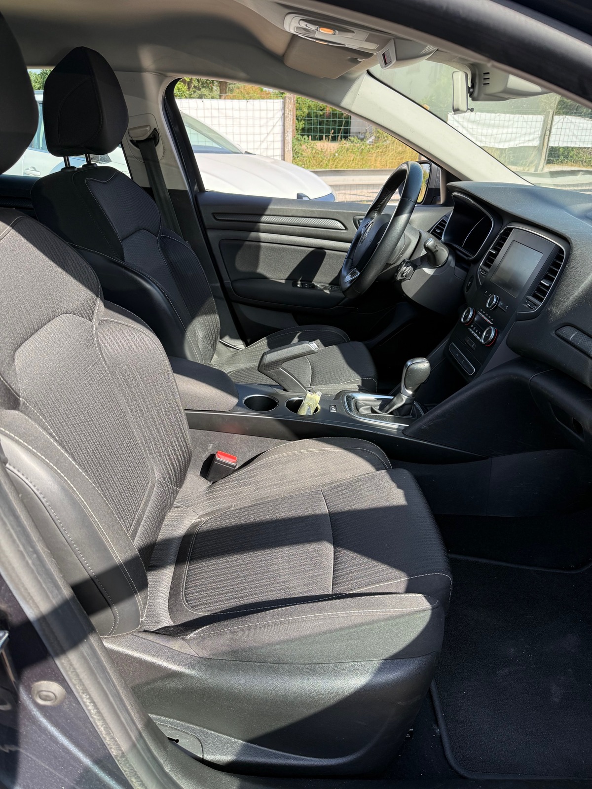 RENAULT Megane IV 4 1.5 dci 115 Chx EDC BOITE AUTOMATIQUE CLIM REGULATEUR 170 600 Kms