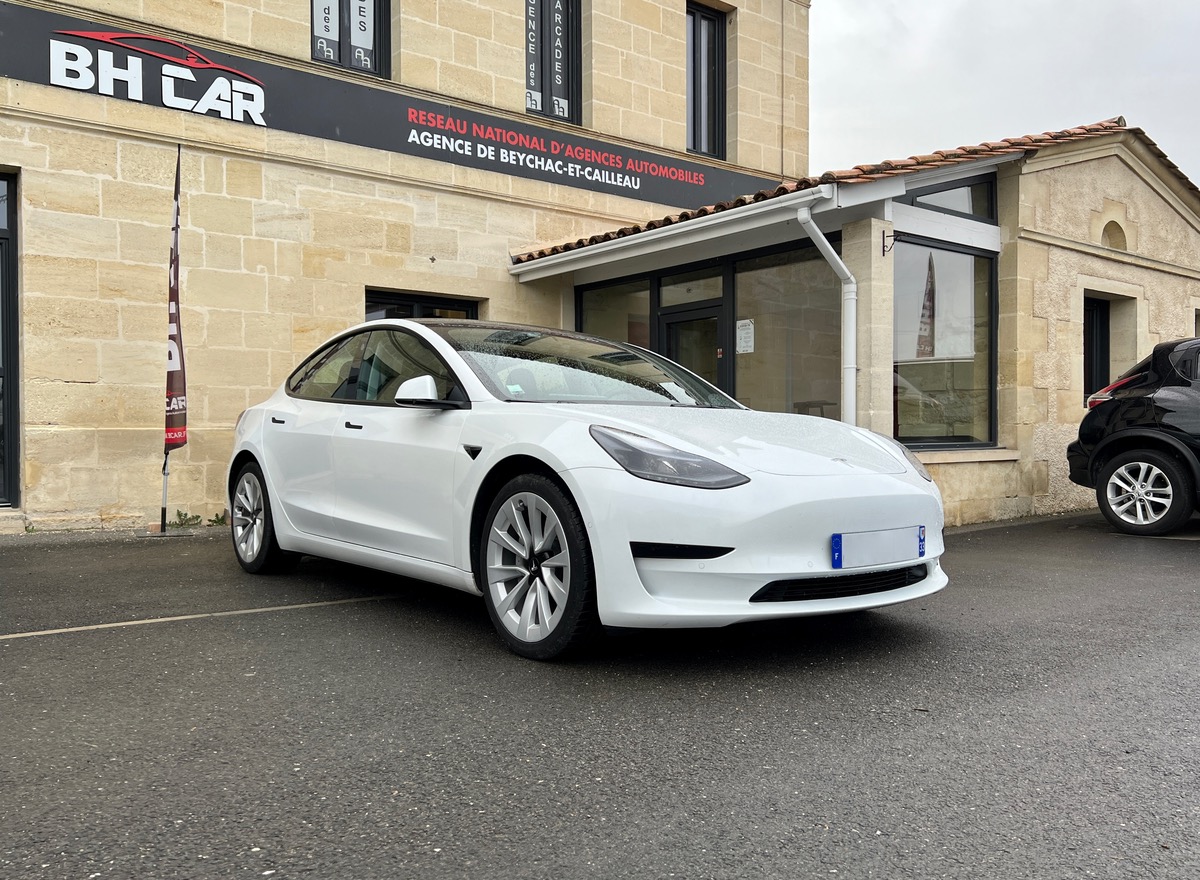 Image: Tesla Model 3 SR+ Standard Plus / TVA Récupérable