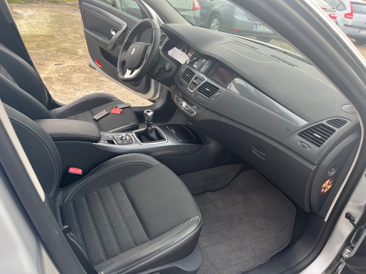 RENAULT Laguna 2.0 dci 145555km