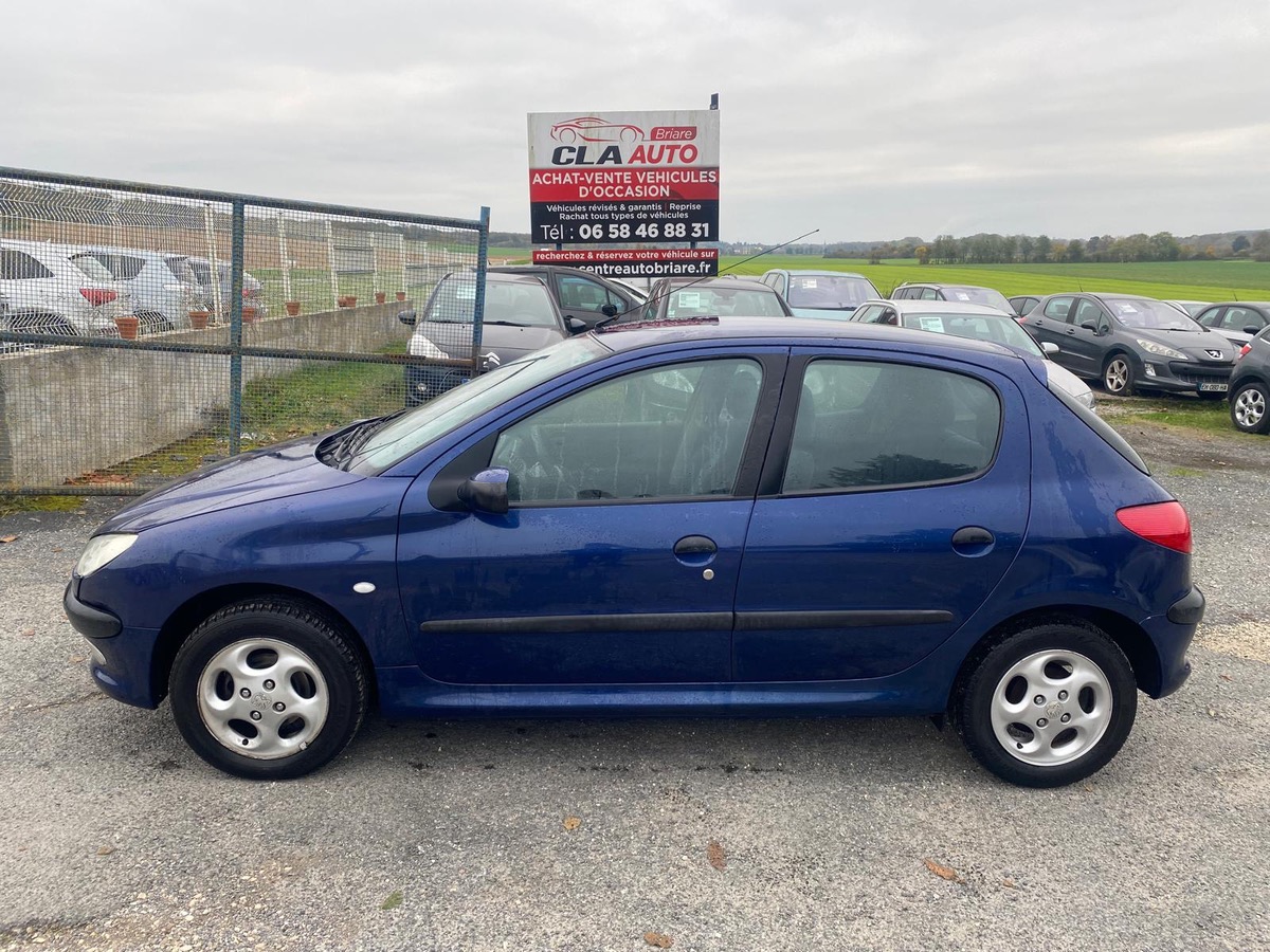 Peugeot 206 1.4i 75cv boîte automatique faible km 