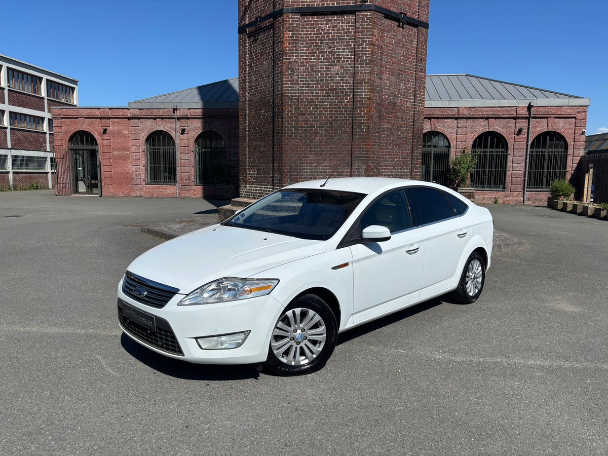 Ford Mondeo 2.0 TDCI GHIA - ATTELAGE- Distribution neuve - Révisé - Garantie