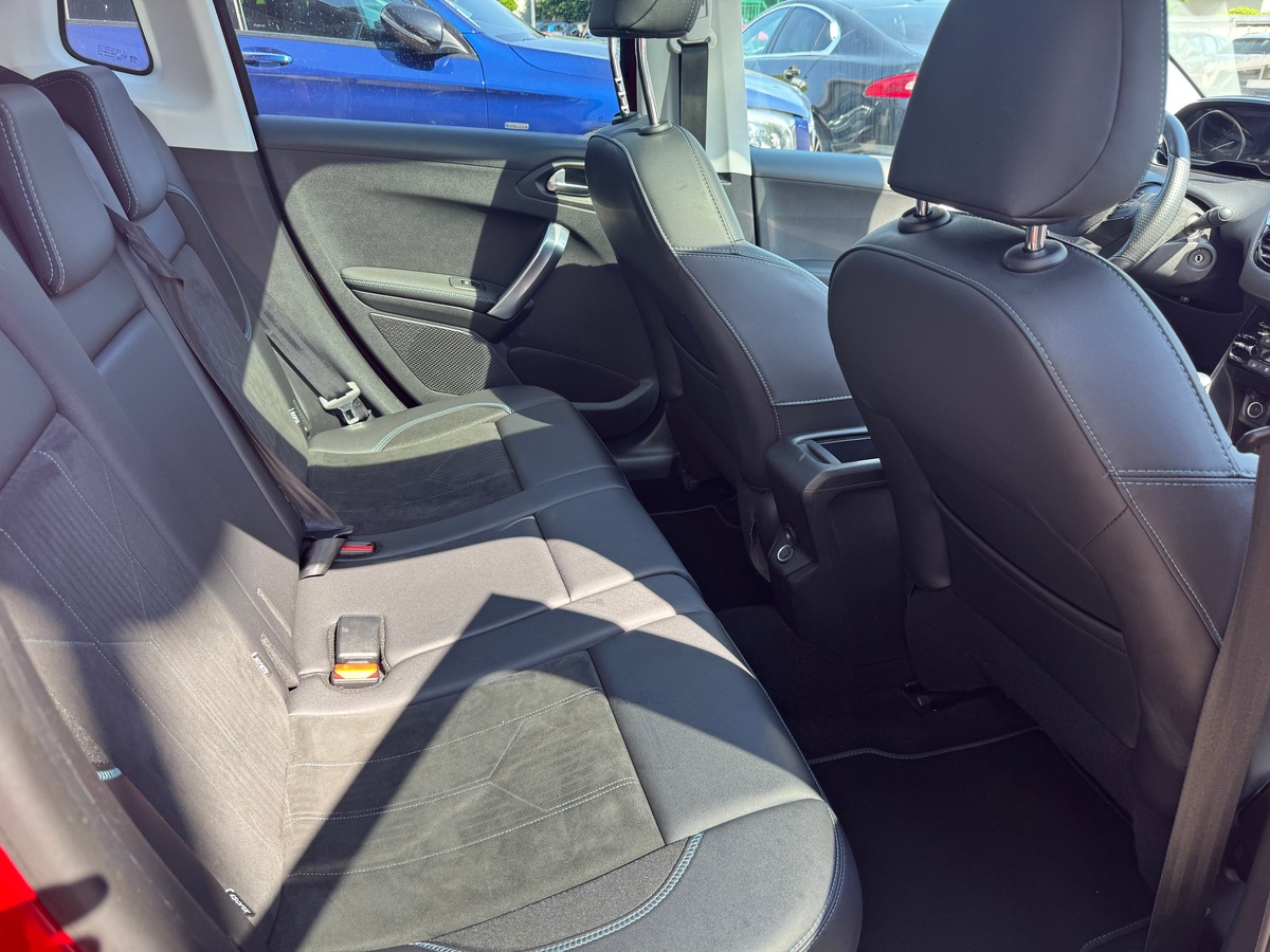 Peugeot 2008 1.2 ptec