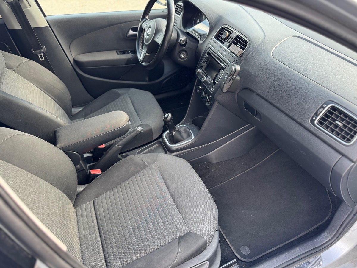 Volkswagen Polo V 5 1.2 TDI 75 cv - IDEAL JEUNE PERMIS - BLUETOOTH  - RADAR DE RECUL