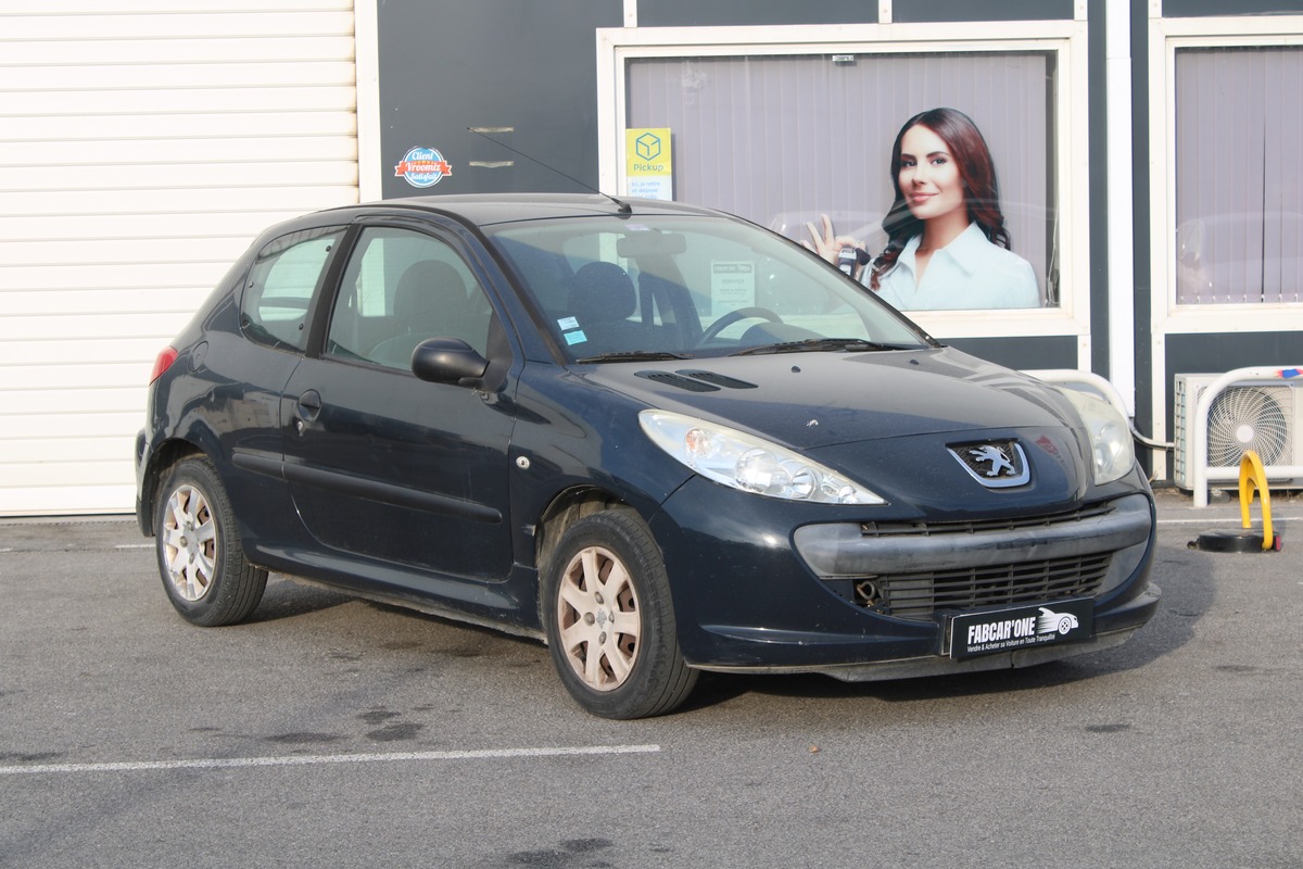 Peugeot 206 + 1.1 60cv - VENTE A MARCHAND SANS GARANTIE et sans Contrôle Technique