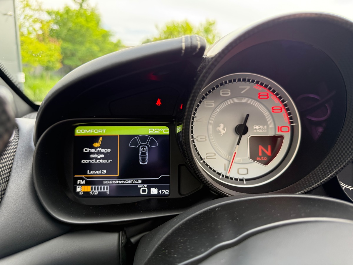 Ferrari California T 3.9L V8 560 CH / FRANCAISE / CARNET / 29954 KMS