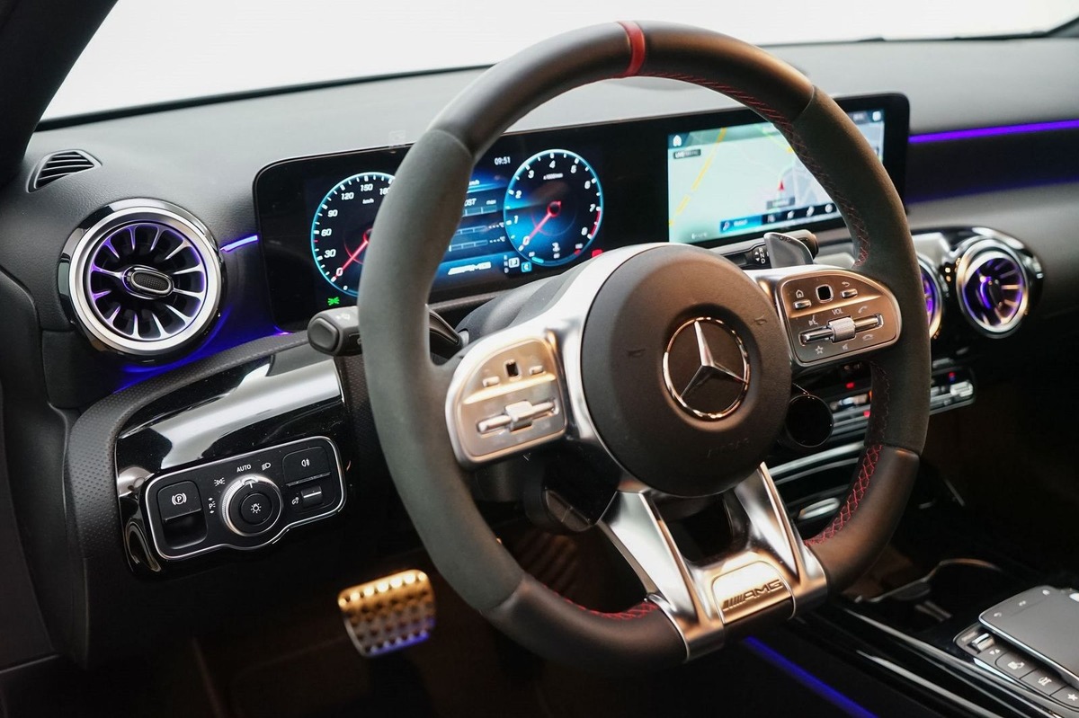 Mercedes-Benz Classe A IV 45 AMG 421ch S 4Matic+ 8G-DCT Speedshift AMG