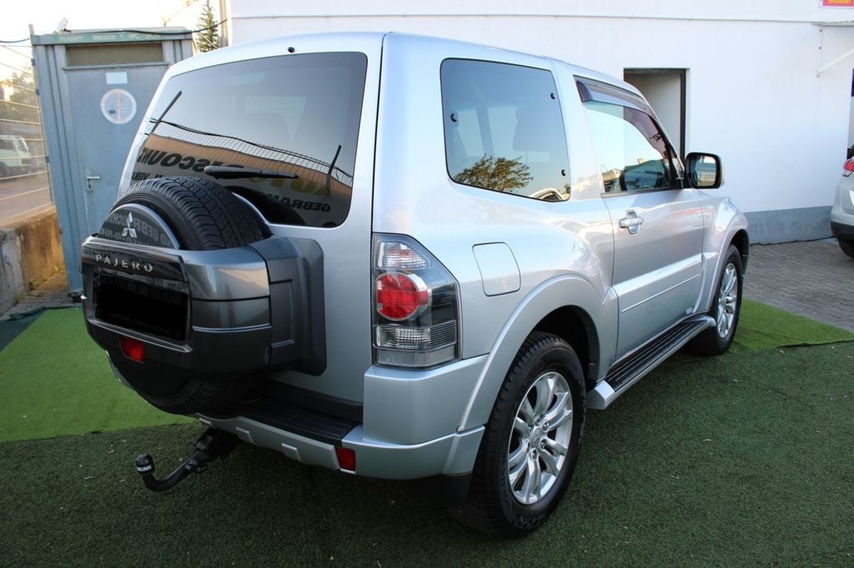 Mitsubishi Pajero 3.2 DI-D Intense *1.Main*Top*