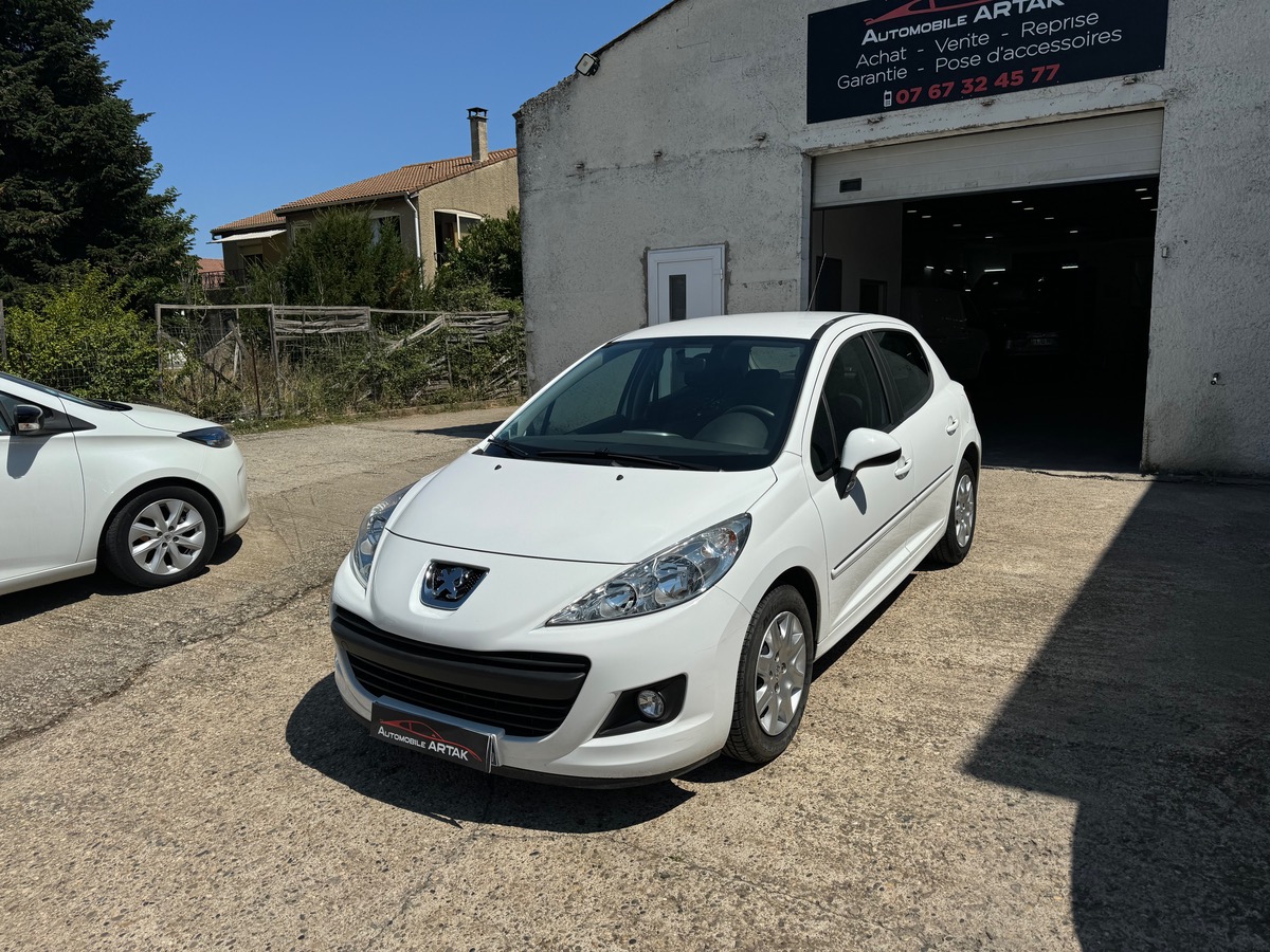 Peugeot 207 1.4 75 1 ere main 58.000km Garantie 12m