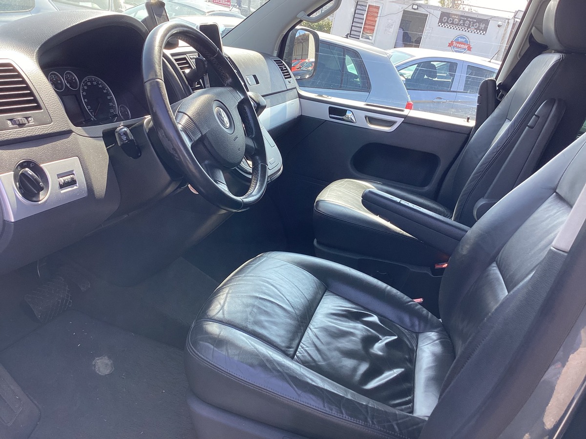 Volkswagen T5 Multivan 2.5 TDI Highline   7 places