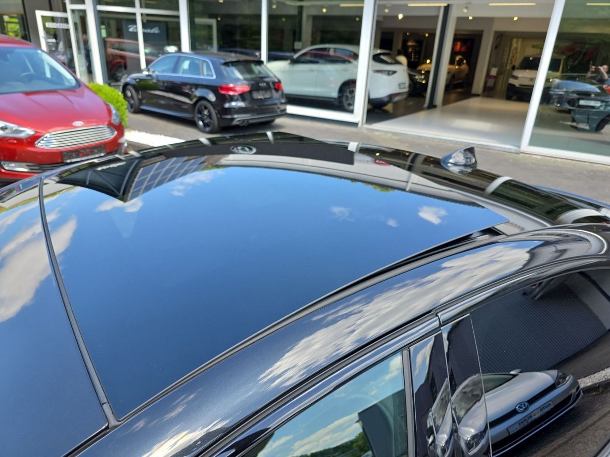 Alfa Romeo Giulia 2.0T 280ch Competizione Q4 AT8 Toit ouvrant Harman-Kardon