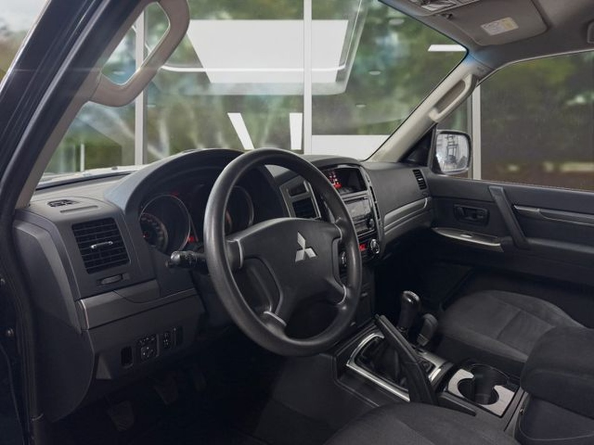 Mitsubishi Pajero 3.2 DI-D, 1ère main, inspection neuve