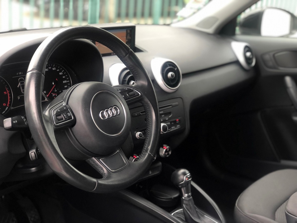 Audi A1 1.6 TDI 90 S-LINE S-TRONIC 7