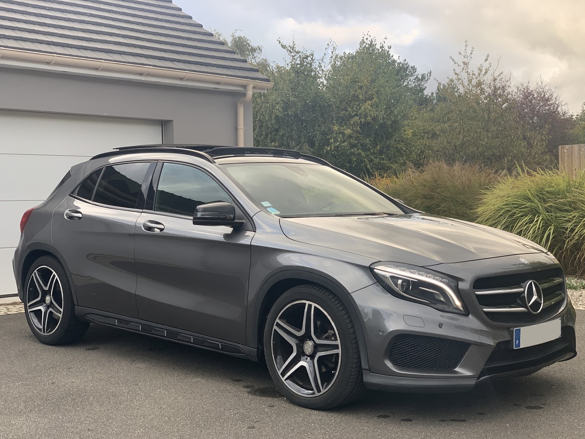 Mercedes-Benz GLA* 200 Fascination AMG 1°Main 7G-DCT