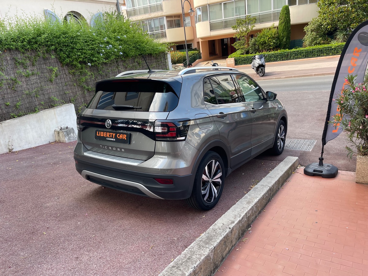Volkswagen T-Cross TSI 116 CV/ DSG7 / Carat / Virtual Cockpit / CarPlay / Caméra