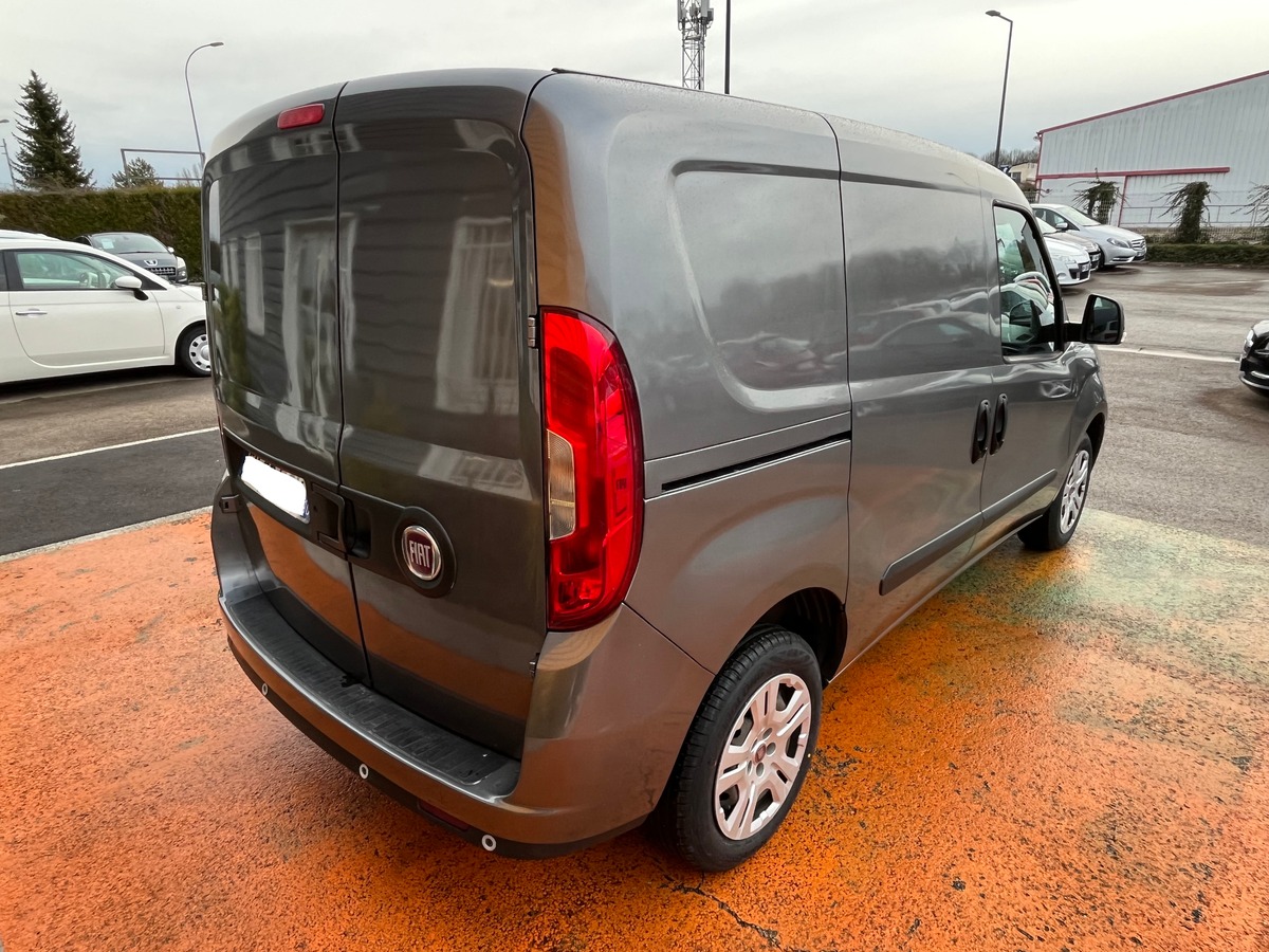 Fiat Doblo Cargo III Phase 2 1.3 MJTD Fourgon 95 CH PACK PROFESSIONAL TRIO NAV E6 TVA récupérable