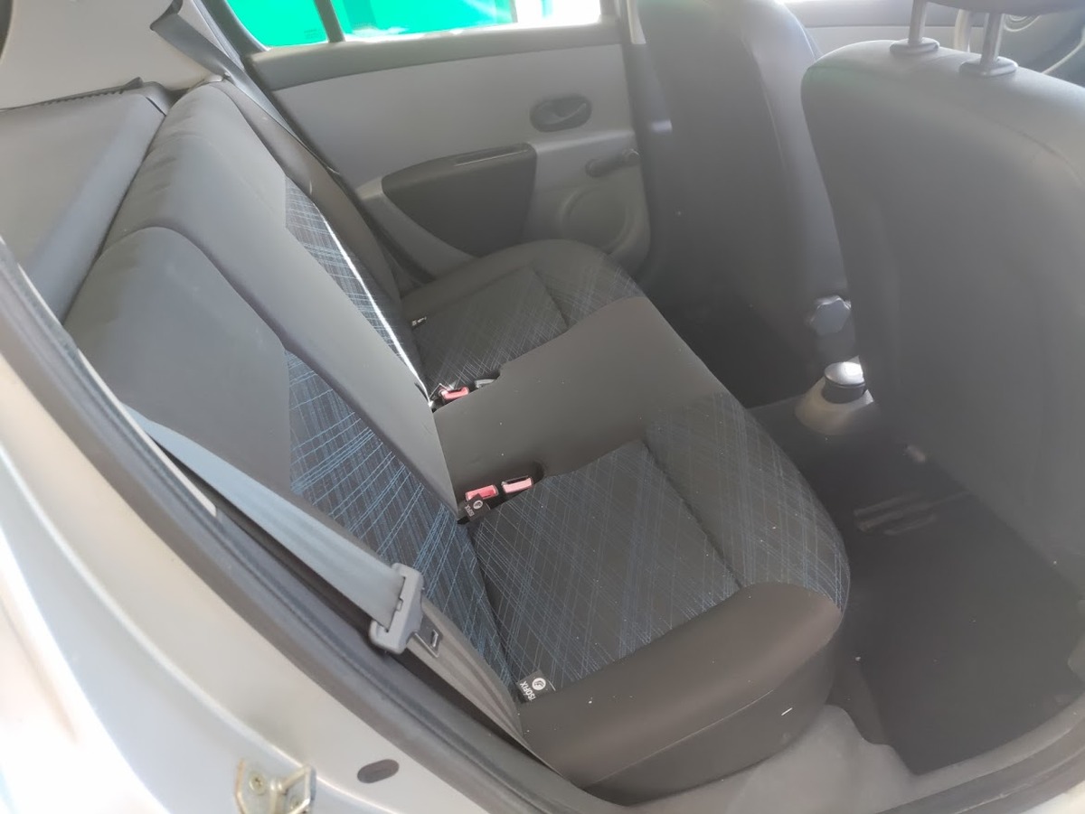 RENAULT Clio 1.2 i 16V 75 5P CLIM