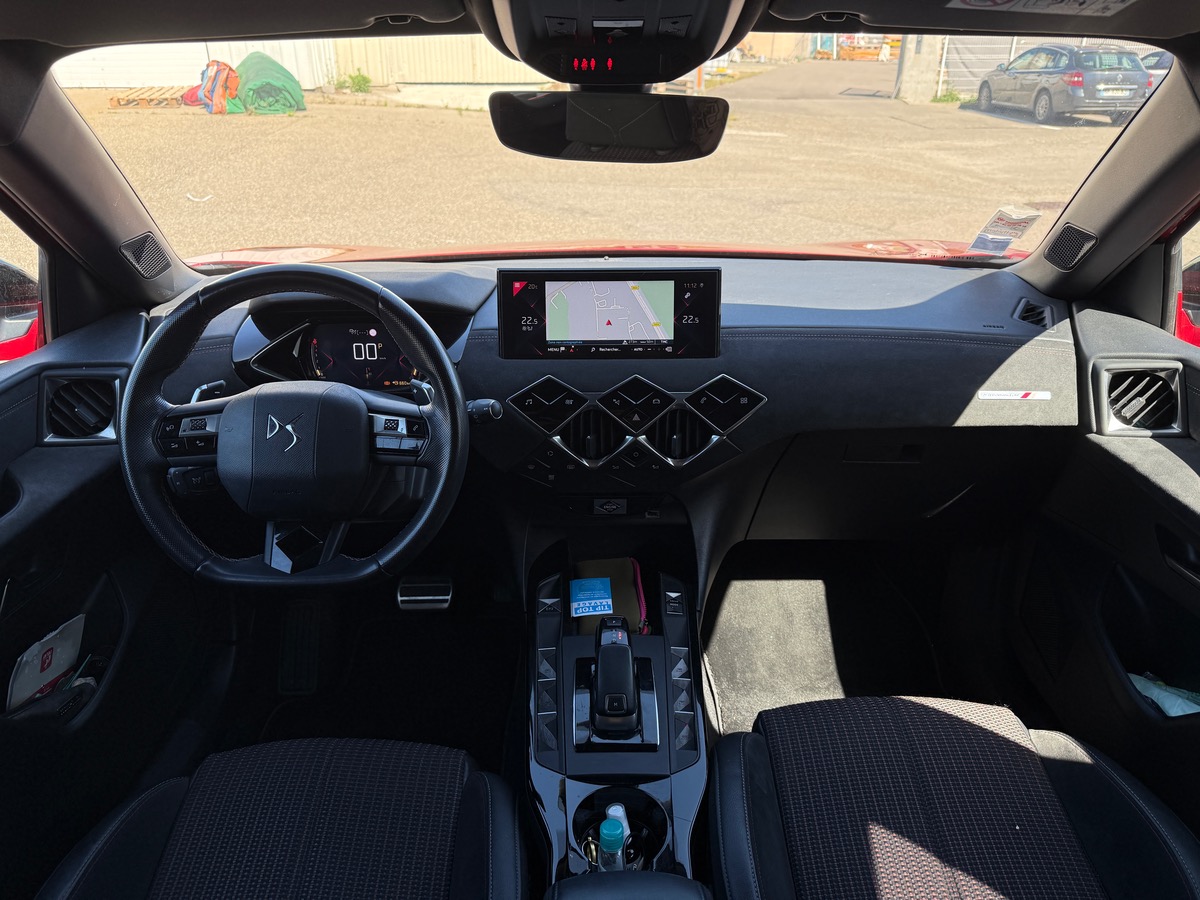 Citroën DS3 CROSSBACK 130 BLUEHDI EAT8 PERFORMANCE LINE, SUIVI COMPLET, CARPLAY