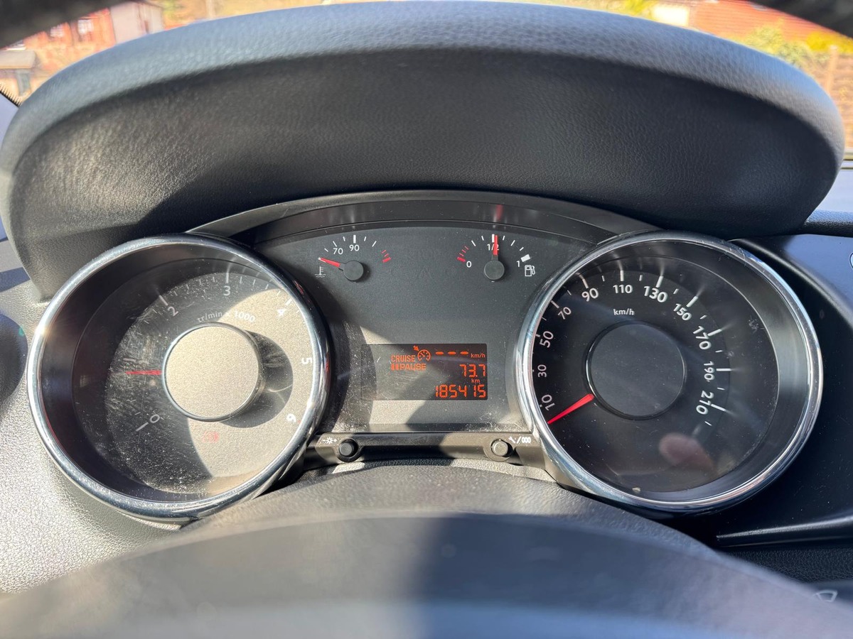 Peugeot 3008 1.6 HDI 110-PREMIUM-DISTRIBUTION OK-GARANTIE