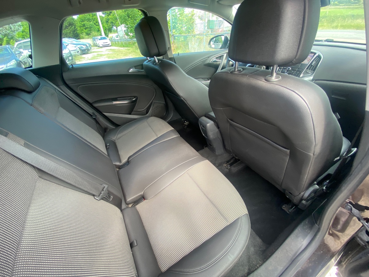 Opel Astra tourer 2.0 cdti 165cv